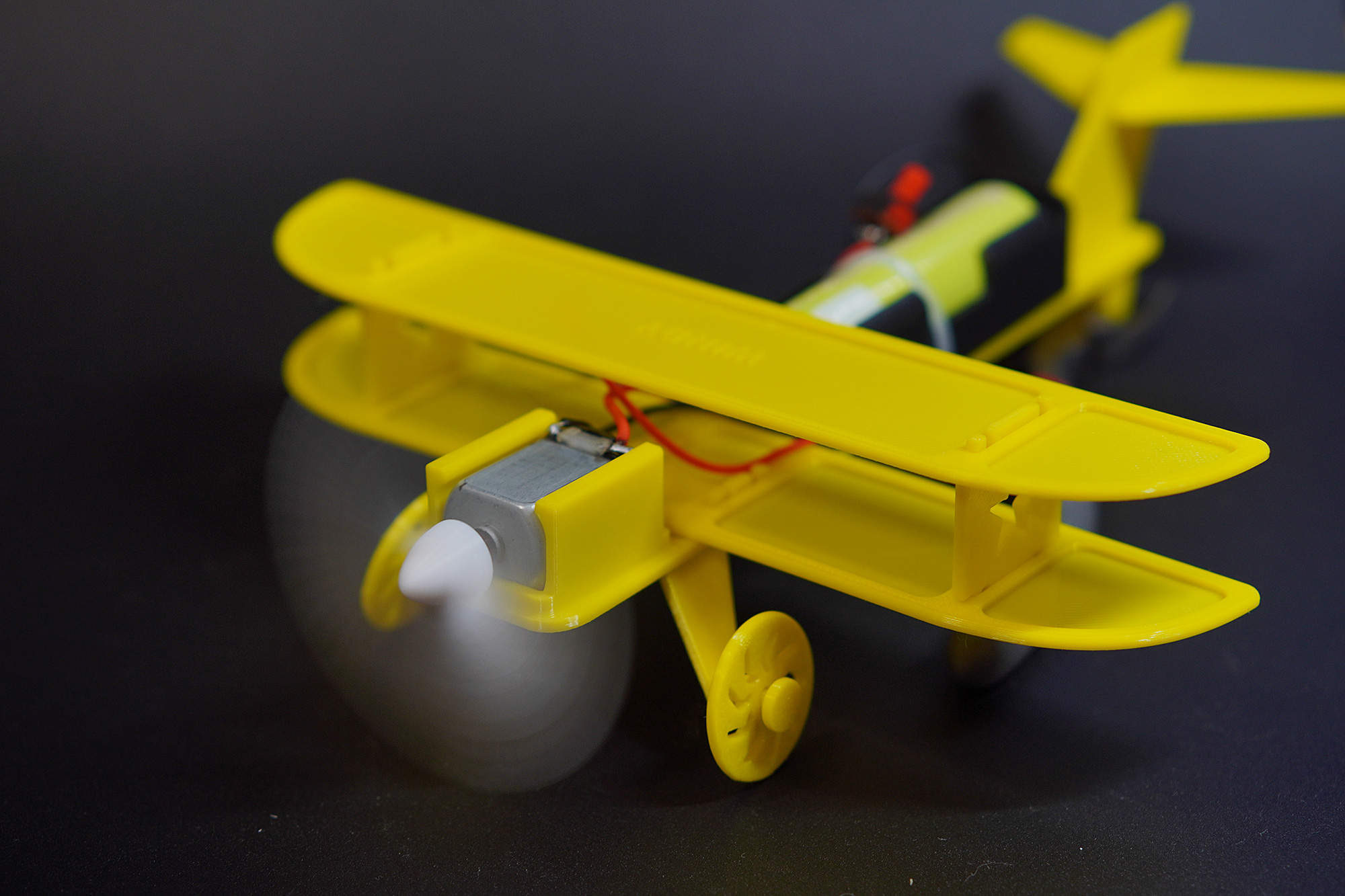 Miniatura 2 do modelo 3D 拼装立体电动玩具飞机