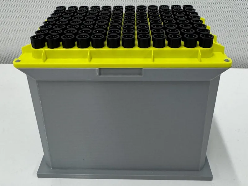 Isolated 1,000 uL Pipette Tip Box