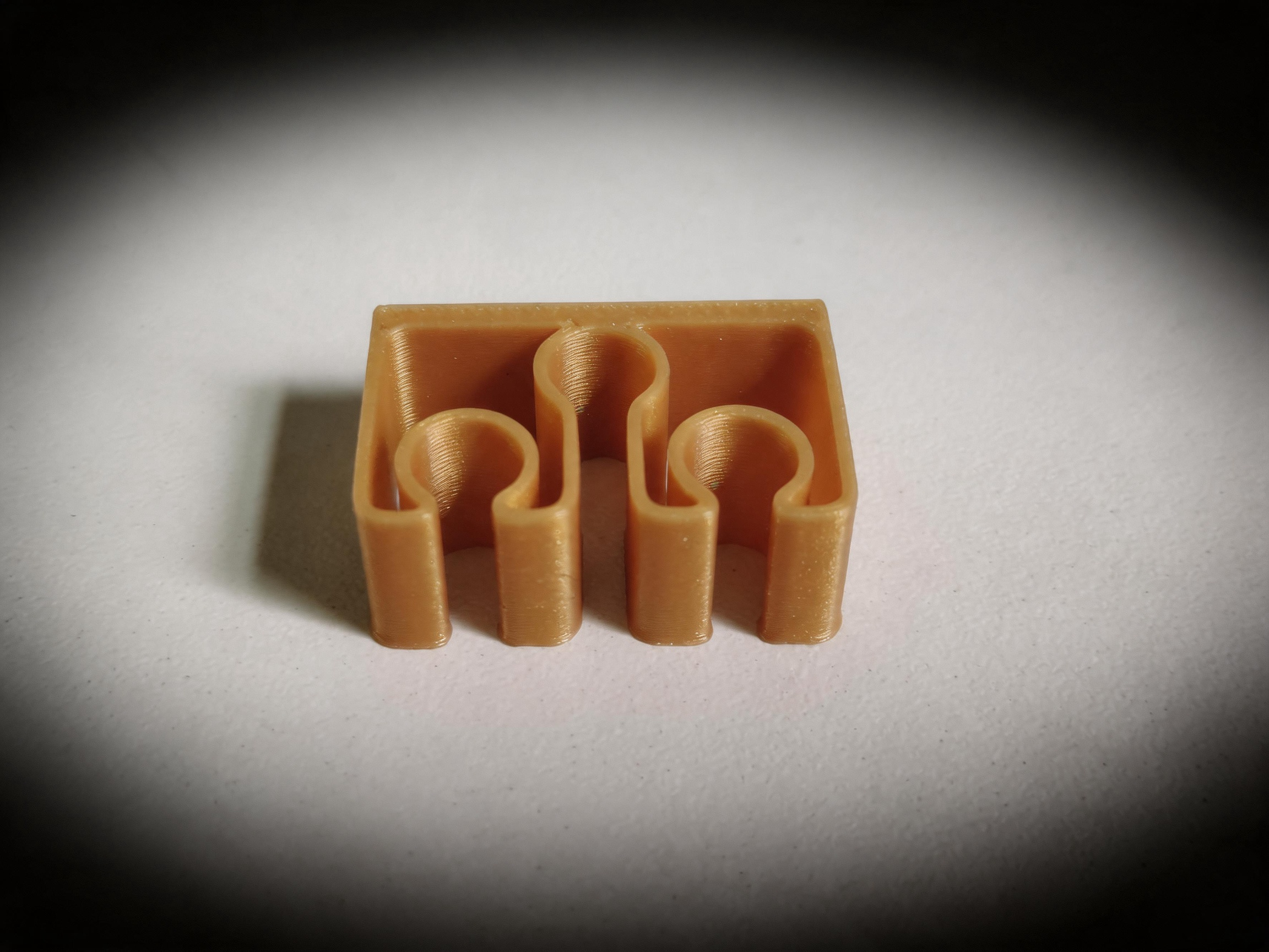 Miniatura 2 do modelo 3D 桌面数据线收纳夹 | 1、3、5、7、11卡槽可选，桌面从此不乱