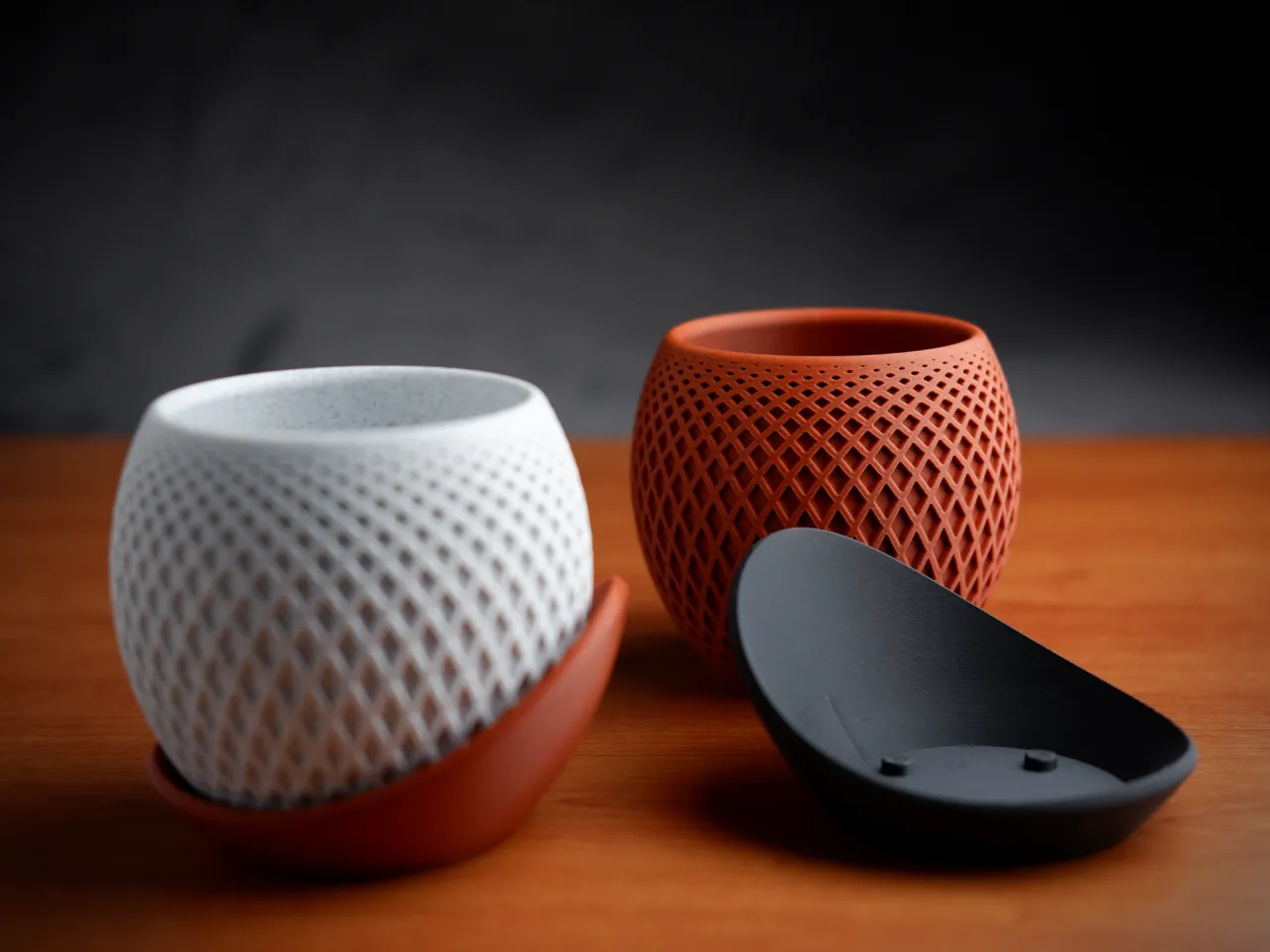 polygon planter · wrap around plate view 4