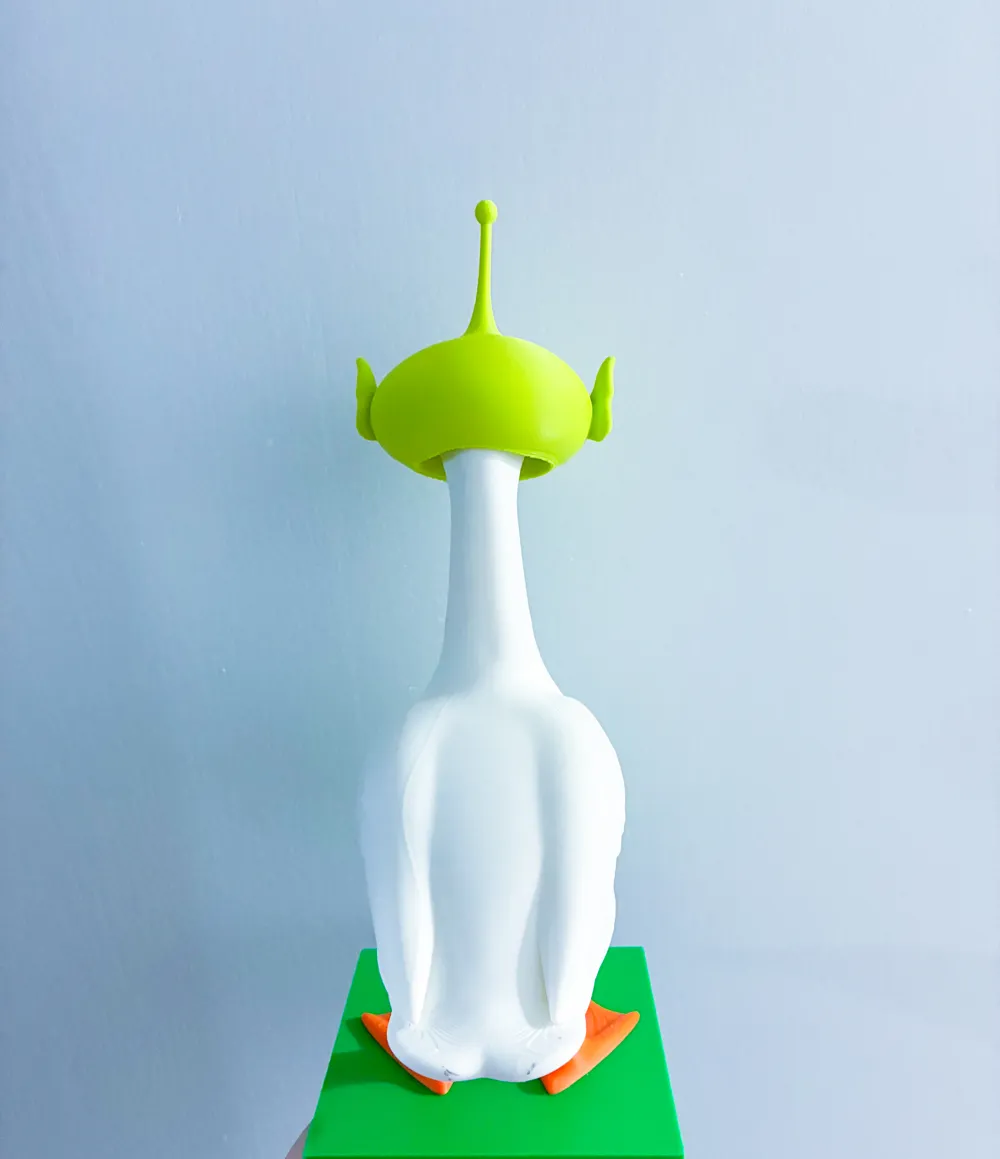 Alien Desk Model Alien Desk Goose Gear - Free 3D Print Model - MakerWorld