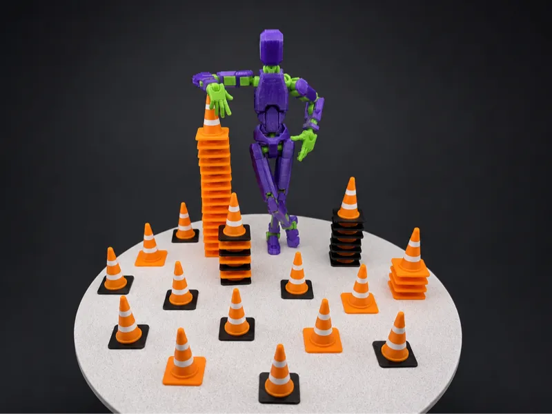 Mini Traffic Cone | 25mm | 1:20 Scale