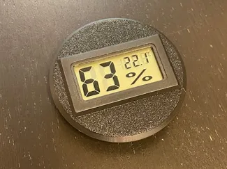 Spool Hub with Hygrometer Slot