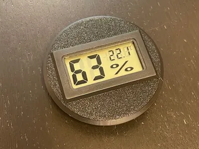 Spool Hub with Hygrometer Slot