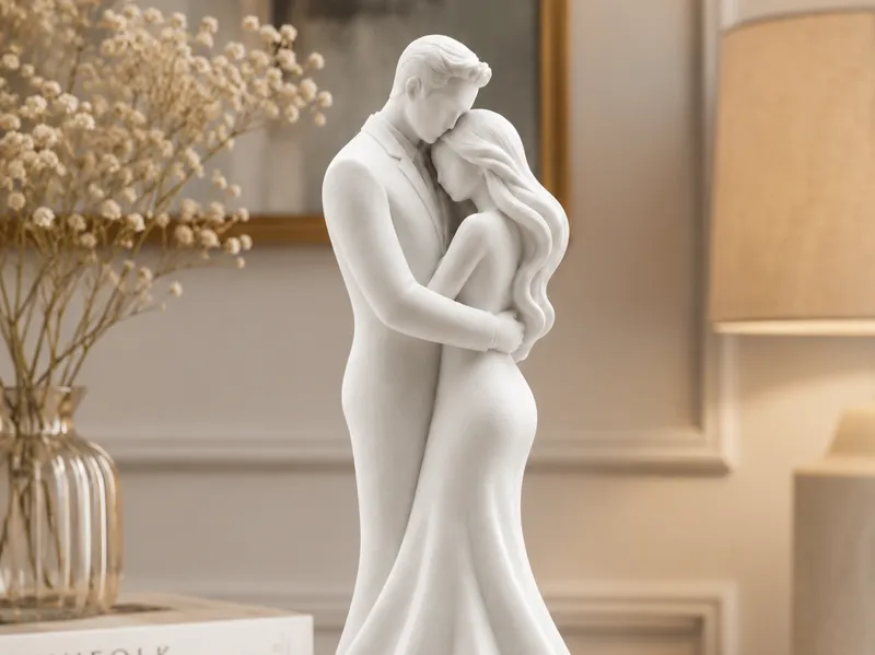 Escultura Casal Apaixonado 