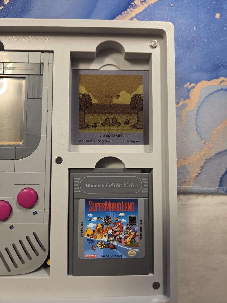 Display Case for Legoset Gameboy view 3