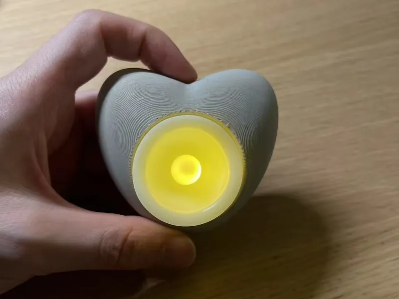 Heart shape tealight candle holder