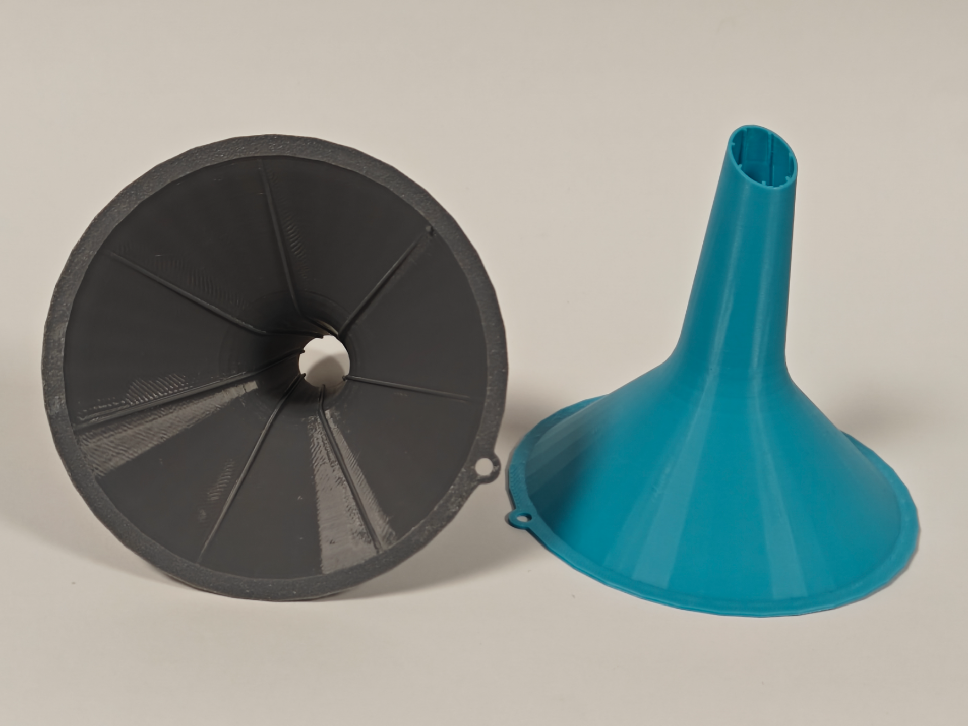 Ultralight Funnel (10g) | Fast Print + Ribbed