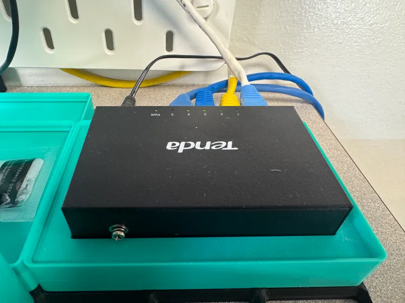 Tenda 5-Port Router Holder for Gridfinity System