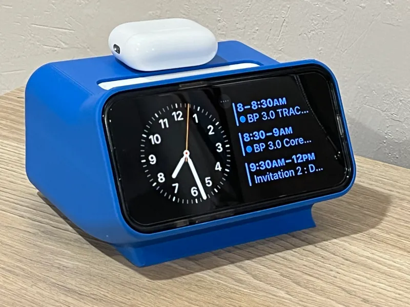 iPhone 15 , AirPods and Apple Watch Charging Dock