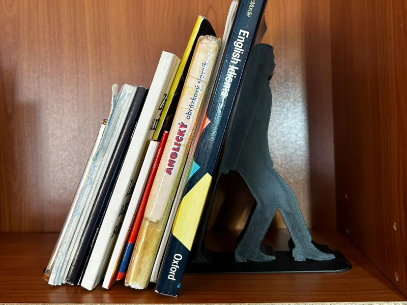 Bookstand Man – Holding Your Books with Style