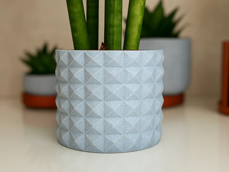 Timeless flower pot