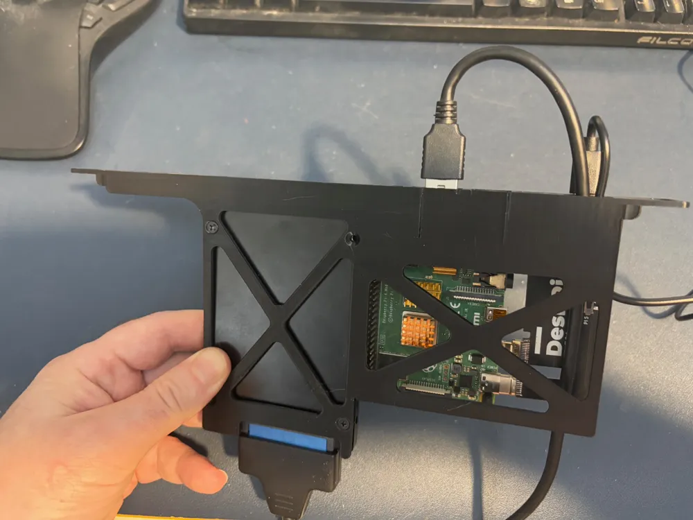 0.5U 10 inch rack mount for RPi4 + SSD + WirePass by SigOSMakerWorld ...