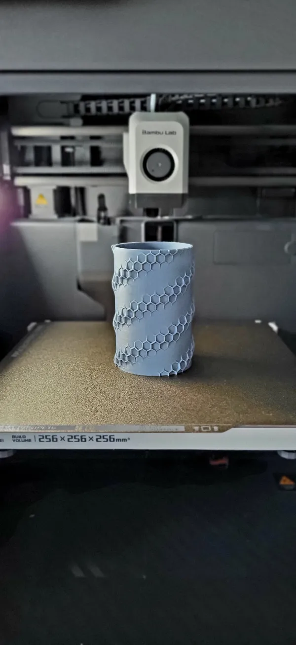 https://makerworld.bblmw.com/makerworld/model/USacfeac55f8c3/design/2024-04-10_27e35aa92a3c08.jpg