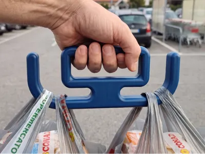 Effortless Shopping - Ergonomic Grocery Bag Carrier