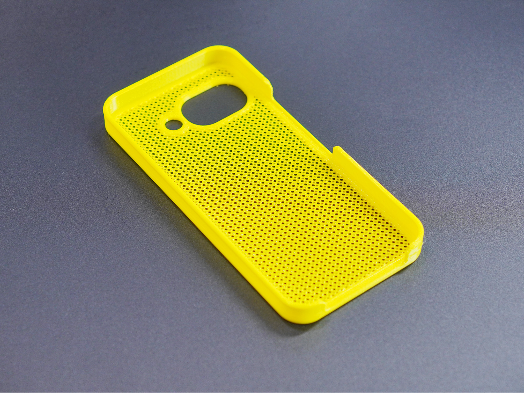 Miniatura 1 do modelo 3D google Pixel 9a 手机壳，镂空蜂窝手机壳，40分钟快速打印