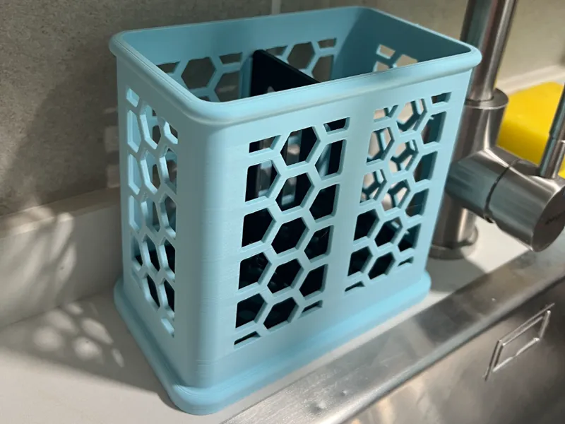 Minimalist Cutlery drainer