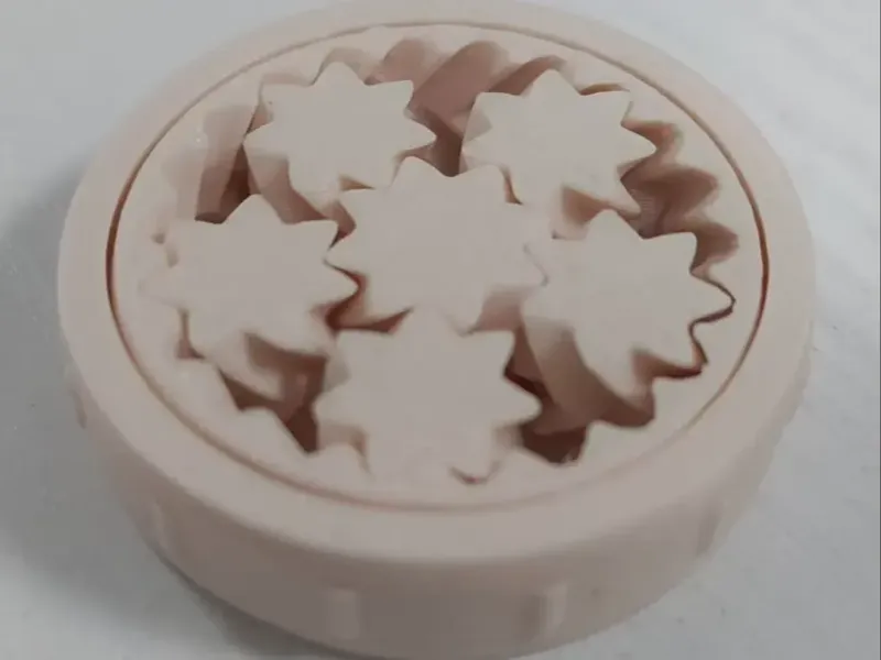 Biaxial rotating gyroscope 双轴旋转陀螺