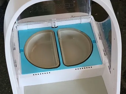 Surefeed pet feeder split bowl tray