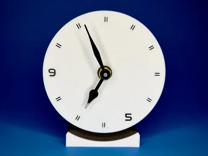 9-5 Clock