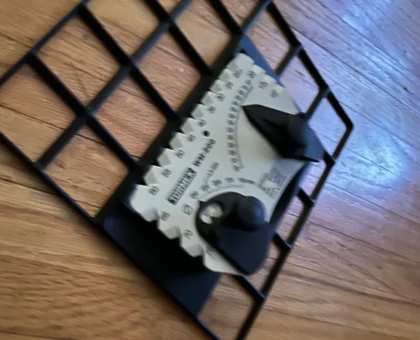 https://makerworld.bblmw.com/makerworld/model/USad2b7d4386ea4c/design/2024-10-23_7ba5bdbb08115.jpg