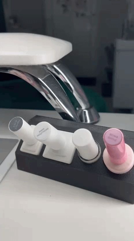 Angled Nail Polish Holder – Anti-Spill Design