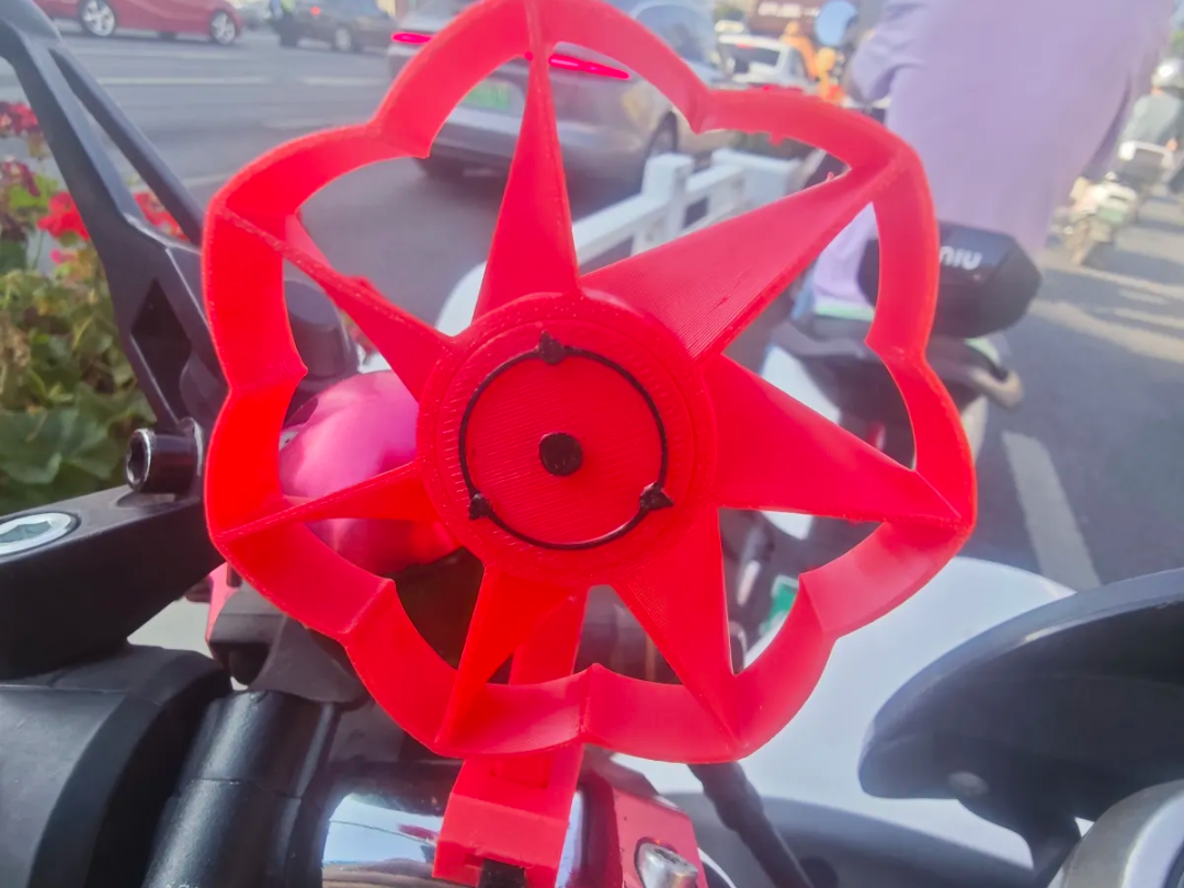 Miniatura 1 do modelo 3D 车载写轮眼风车