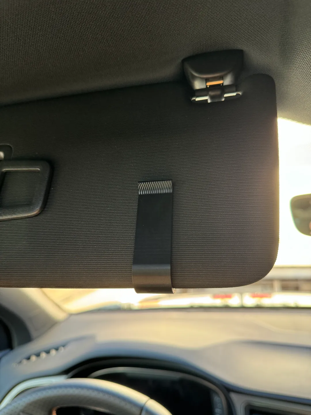 Brillenhalter für das Auto, Sonnenblende / Glases holder for the car, sun visor. view 2