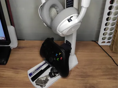 Headphone & Gamepad Stand With Tray