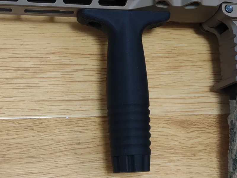 森柏龙 SBL Radian Mod 1发射器 MLOK 战术垂直握把
