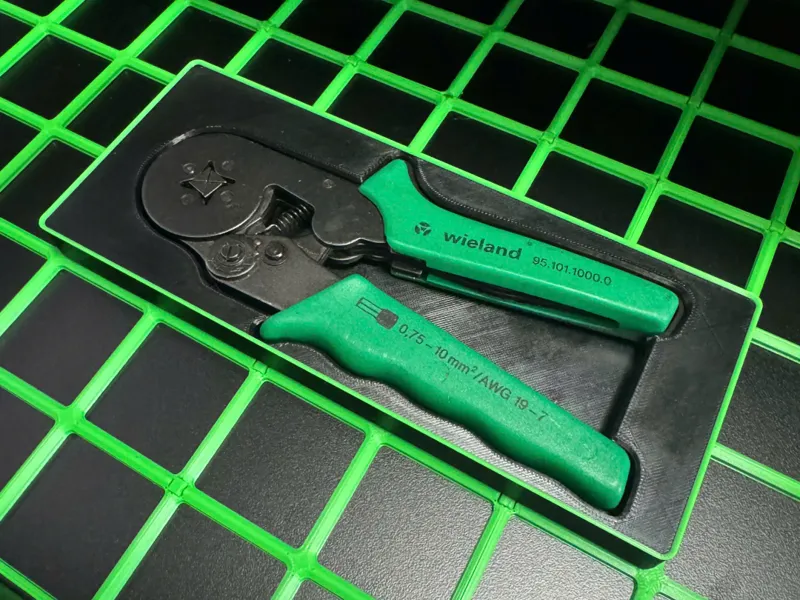Ferrule Crimping Tool Tray for Gridfinity system