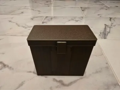 Mobula 8 case with locking lid