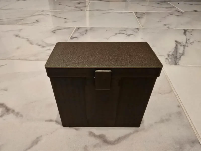 Mobula 8 case with locking lid