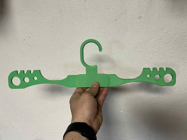 Cintre pliant de voyage