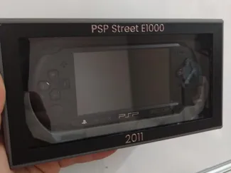 PSP hanging display (Street/Slim vers.)