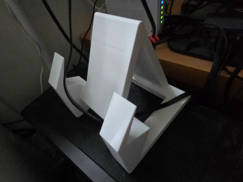Tall laptop stand 