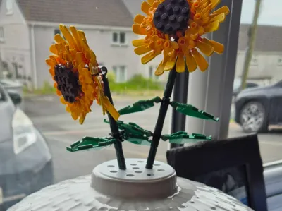 Large vase insert/holder for Brick built flowers