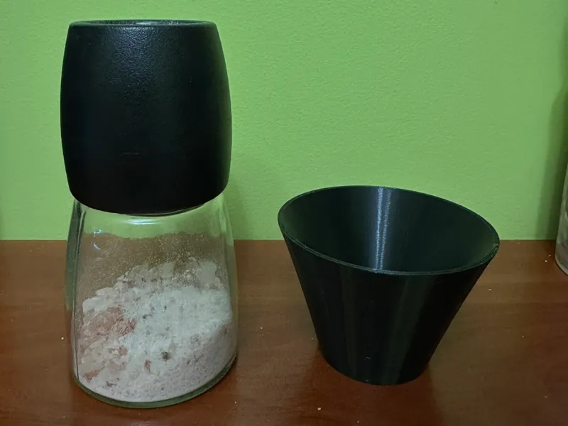 IKEAI HÄRDIG 365 funnel for pouring spices