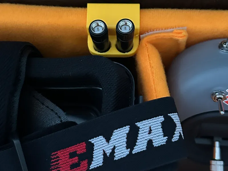 EMAX Transporter 2 goggles antenna holder