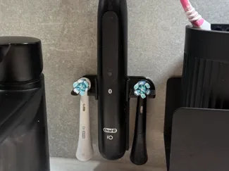 Oral-B iO wallmount