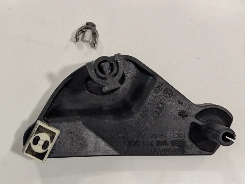 VAG 6sp Manual trans relay lever clip MQ350 02Q