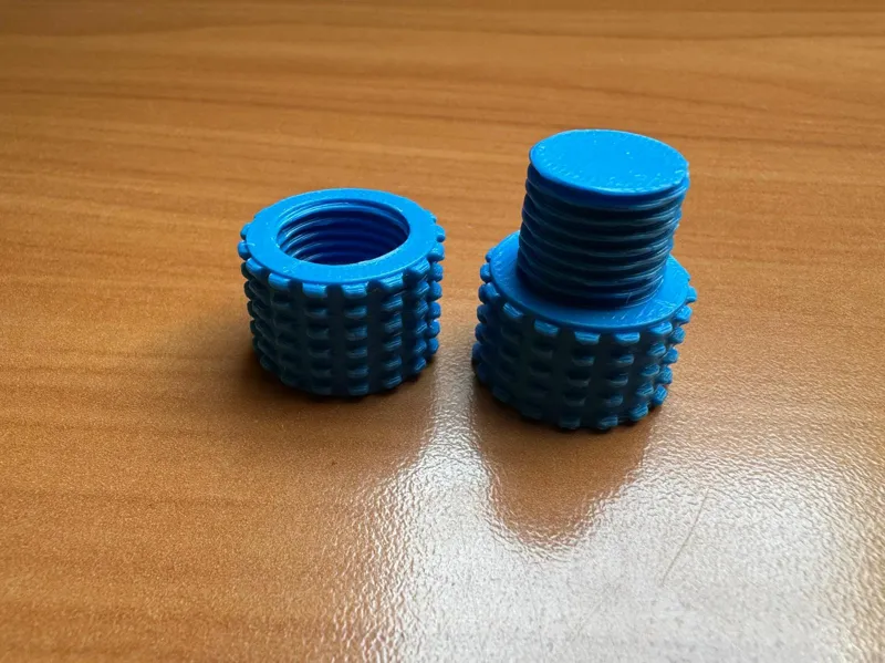 Small threated fidget toy