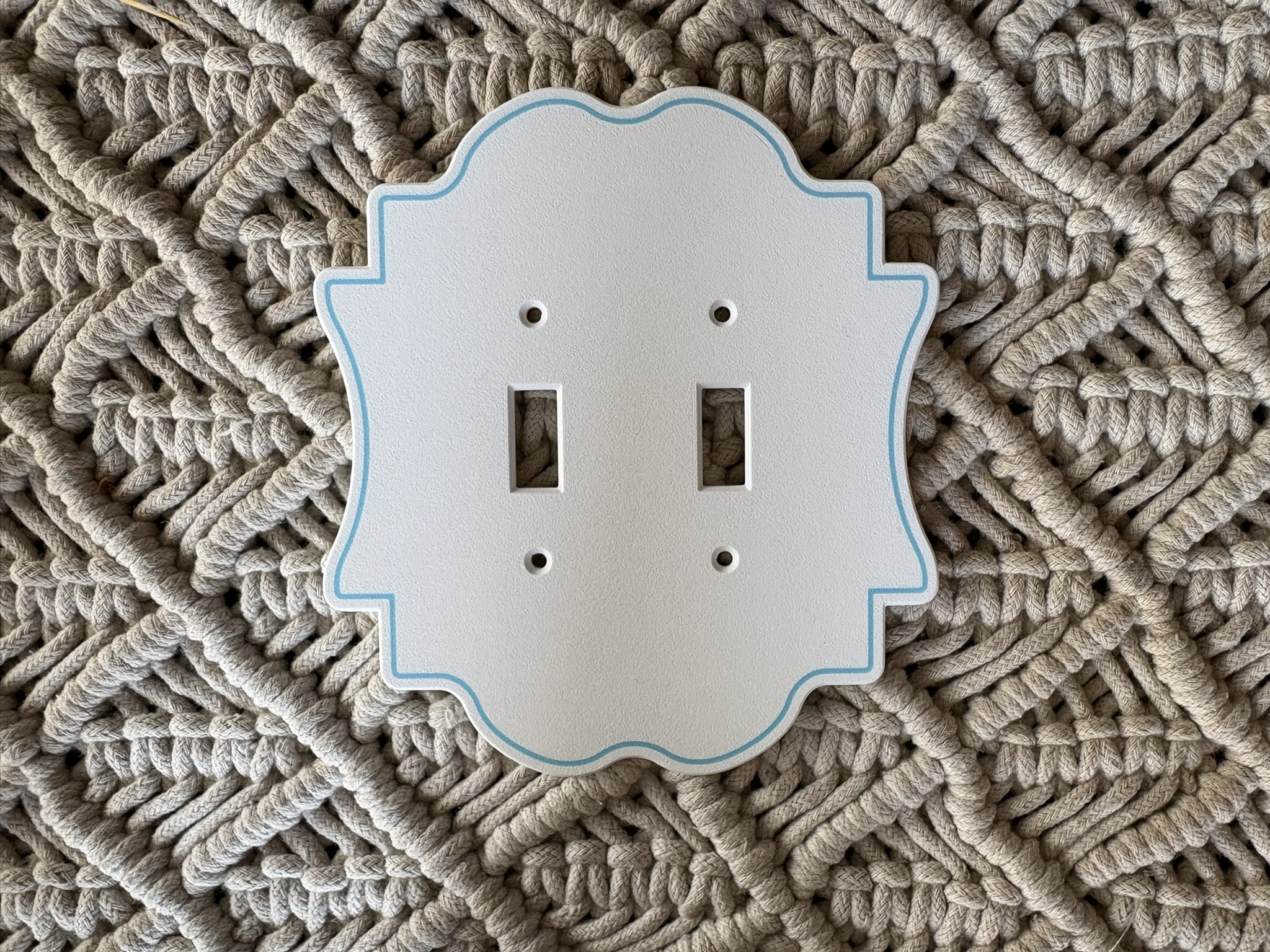 Miniatura 3 do modelo 3D Ornate Victorian-Style Light Switch Cover