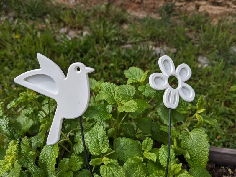 Mini Decorative Scarecrow for Gardens