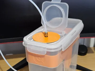 Dry box filament feed cap