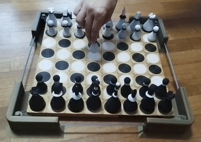 Wobble Chess Set