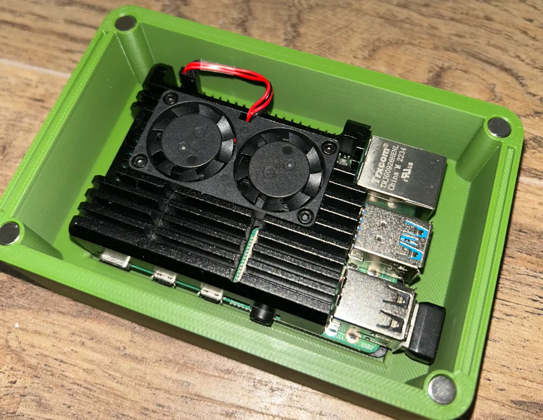 Boitier magnetique pour Raspberry Pi 4