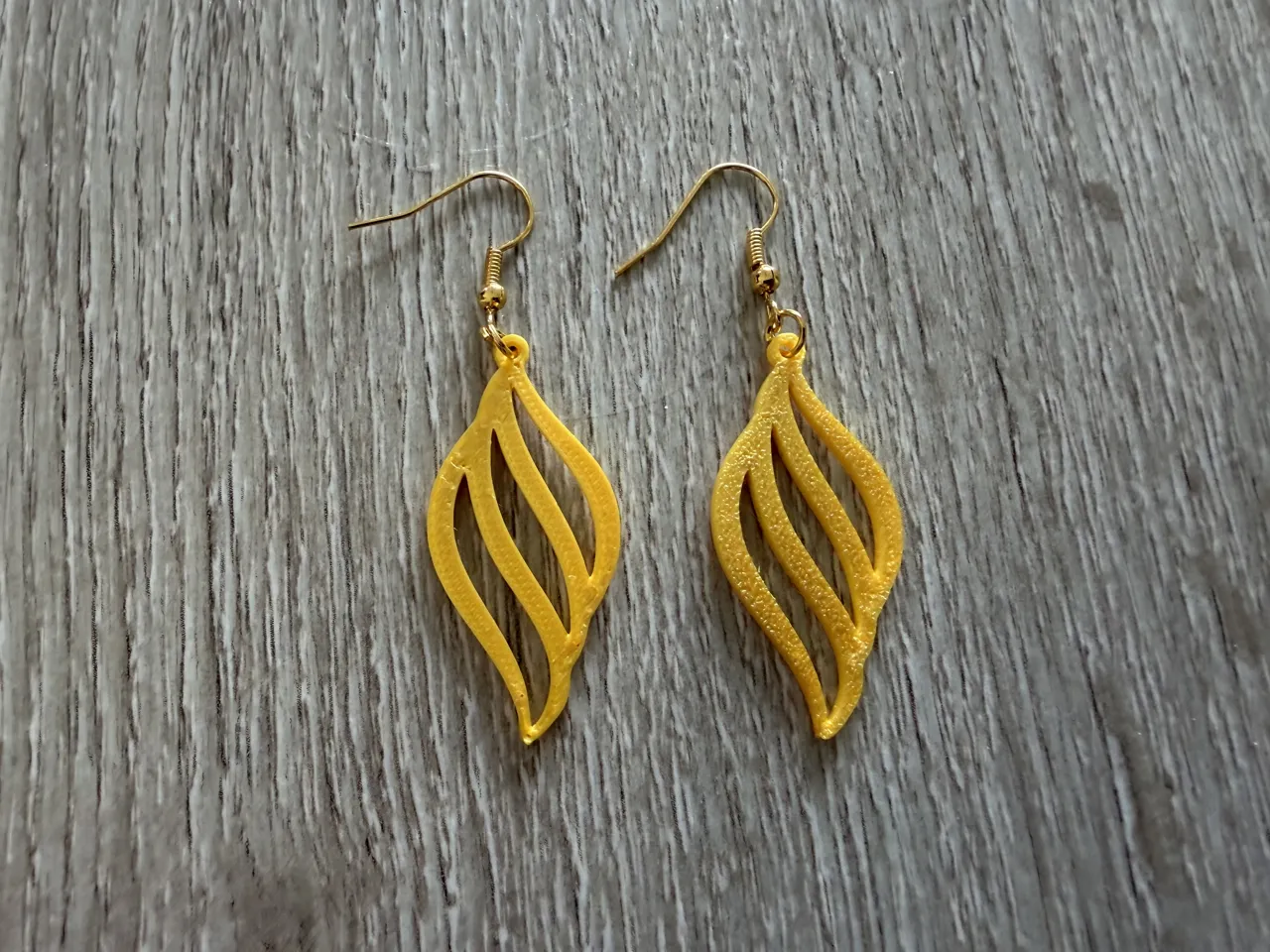Curly Earrings view 3