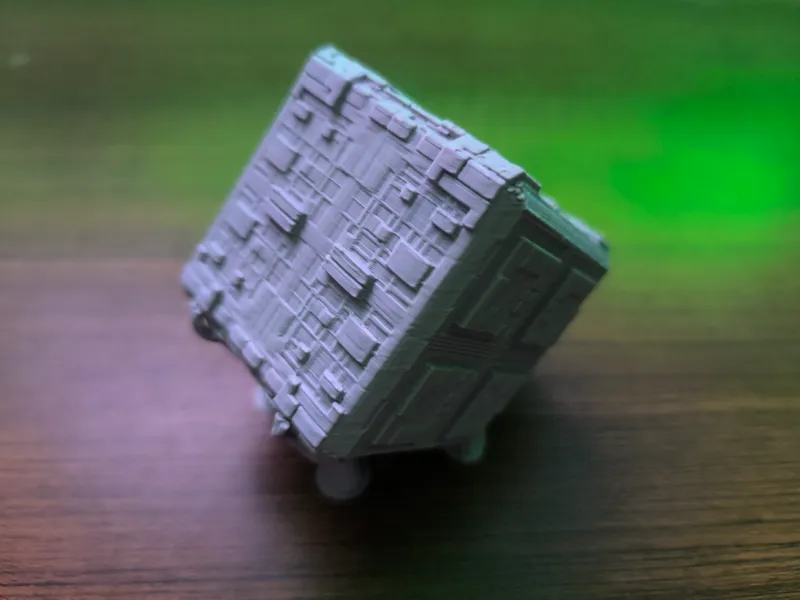 Sci-fi Cube
