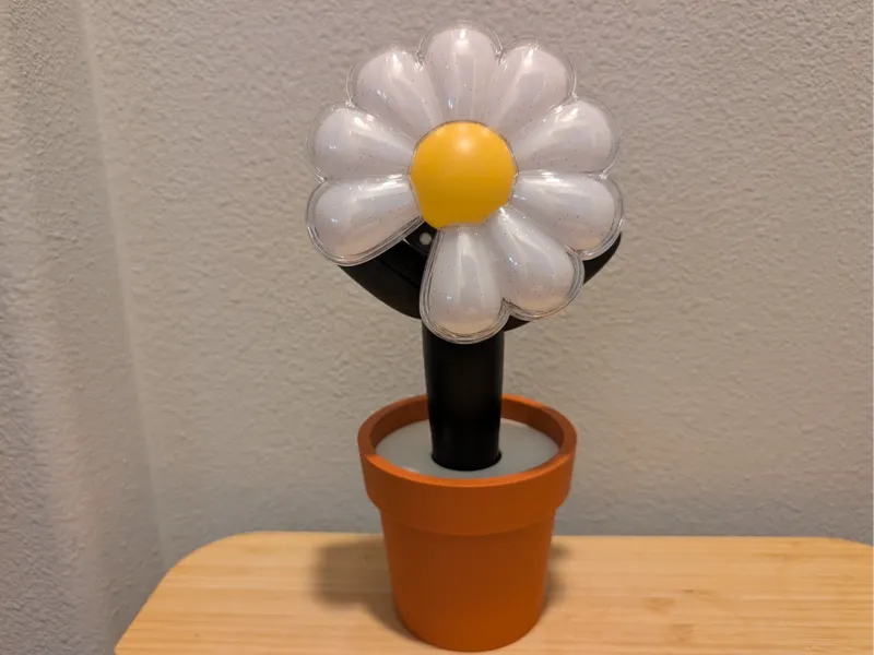 G-Dragon light stick cradle